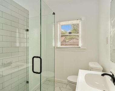 3233 Odessa Avenue - Photo Thumbnail 19