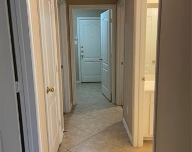 1004 Royal Oaks Drive - Photo Thumbnail 28