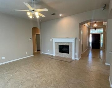 1004 Royal Oaks Drive - Photo Thumbnail 18