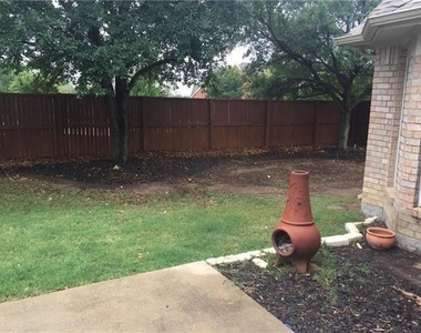1004 Royal Oaks Drive - Photo Thumbnail 8