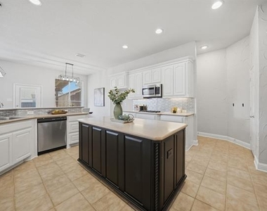 3475 Pilgrim Drive - Photo Thumbnail 12