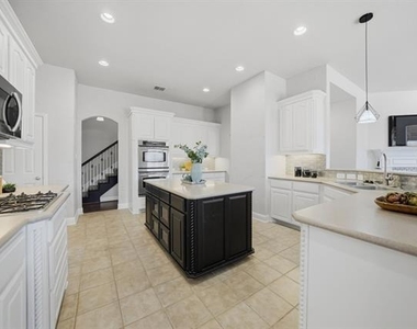 3475 Pilgrim Drive - Photo Thumbnail 2