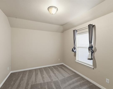 2208 Gregory Creek Drive - Photo Thumbnail 21