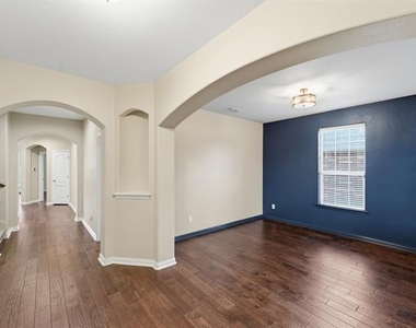 2208 Gregory Creek Drive - Photo Thumbnail 3
