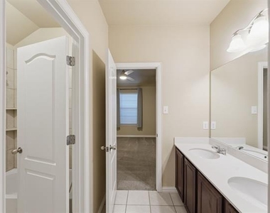 2208 Gregory Creek Drive - Photo Thumbnail 14