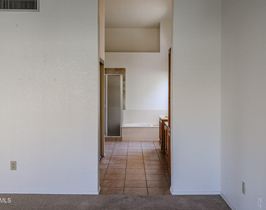 6910 W Kimberly Way - Photo Thumbnail 31