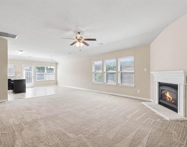 1412 Villa Paloma Boulevard - Photo Thumbnail 6