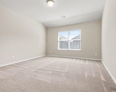 1412 Villa Paloma Boulevard - Photo Thumbnail 17