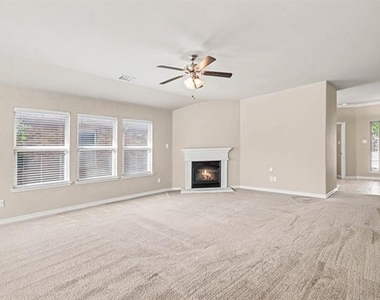 1412 Villa Paloma Boulevard - Photo Thumbnail 4