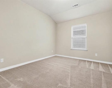 1412 Villa Paloma Boulevard - Photo Thumbnail 22