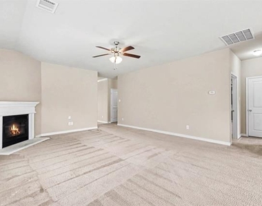 1412 Villa Paloma Boulevard - Photo Thumbnail 5