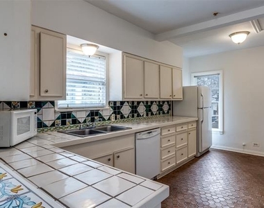 4526 Fairway Avenue - Photo Thumbnail 4