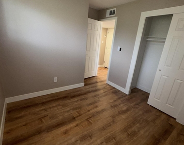 493 E Erie Street - Photo Thumbnail 5