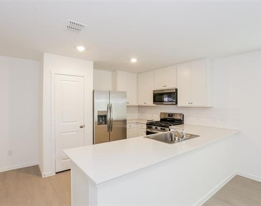 15208 Grappling Irons Lane - Photo Thumbnail 2