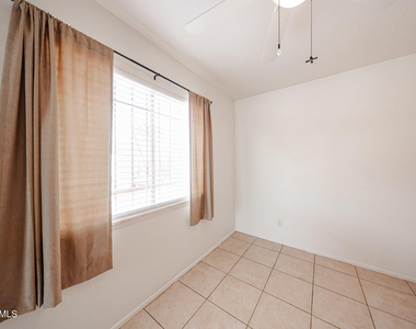 1233 E Henry Street - Photo Thumbnail 17