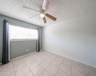 1233 E Henry Street - Photo Thumbnail 14