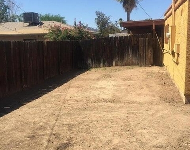 1233 E Henry Street - Photo Thumbnail 9