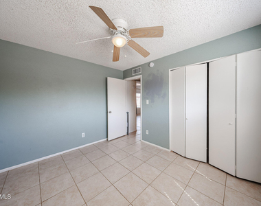 1233 E Henry Street - Photo Thumbnail 15