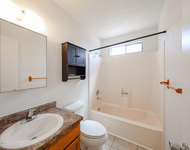 1233 E Henry Street - Photo Thumbnail 13