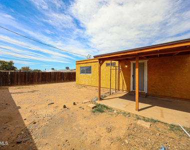 1233 E Henry Street - Photo Thumbnail 23
