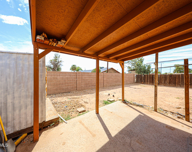 1233 E Henry Street - Photo Thumbnail 24