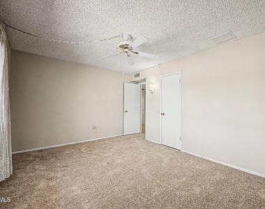 17602 N Foothills Drive - Photo Thumbnail 18