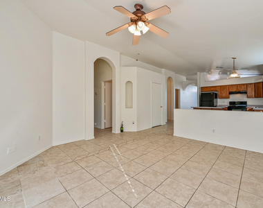 2607 E Anderson Drive - Photo Thumbnail 11