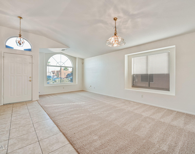2607 E Anderson Drive - Photo Thumbnail 2