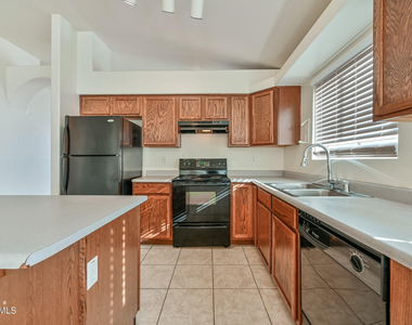 2607 E Anderson Drive - Photo Thumbnail 5