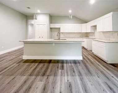 3318 Rutledge Street - Photo Thumbnail 12