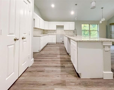 3318 Rutledge Street - Photo Thumbnail 8
