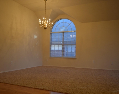 7512 Sonoma Valley Drive - Photo Thumbnail 1