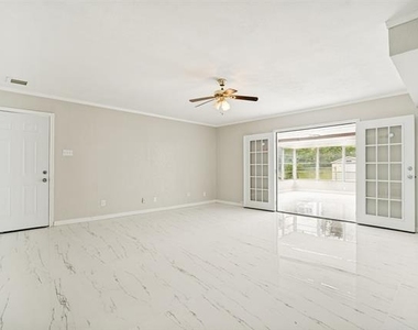 8805 N Normandale Street - Photo Thumbnail 8