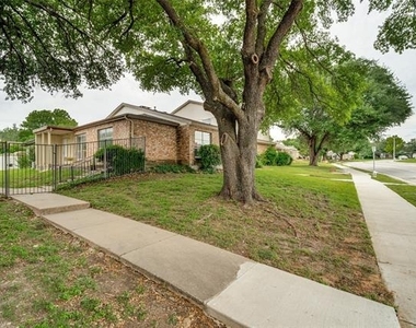 8805 N Normandale Street - Photo Thumbnail 24