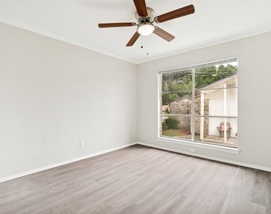 8805 N Normandale Street - Photo Thumbnail 20