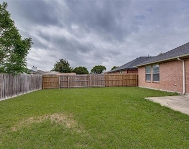 202 Trenton Drive - Photo Thumbnail 24