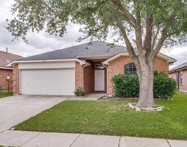 202 Trenton Drive - Photo Thumbnail 1