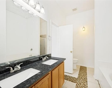 202 Trenton Drive - Photo Thumbnail 19