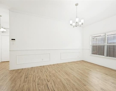 202 Trenton Drive - Photo Thumbnail 2