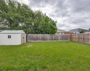 202 Trenton Drive - Photo Thumbnail 23