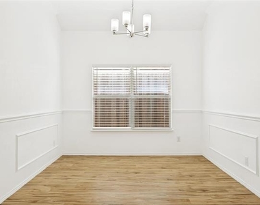 202 Trenton Drive - Photo Thumbnail 13