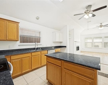 202 Trenton Drive - Photo Thumbnail 9
