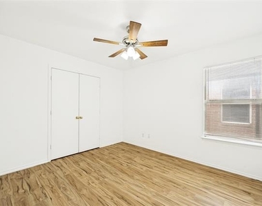 202 Trenton Drive - Photo Thumbnail 16