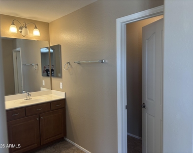 18045 W Carol Avenue - Photo Thumbnail 5