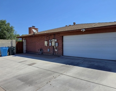 4532 W Corrine Drive - Photo Thumbnail 3