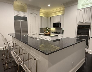 3535 Gillespie Street - Photo Thumbnail 3