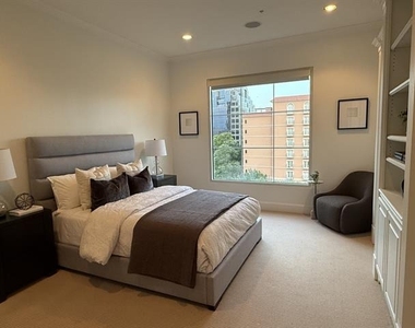 3535 Gillespie Street - Photo Thumbnail 12