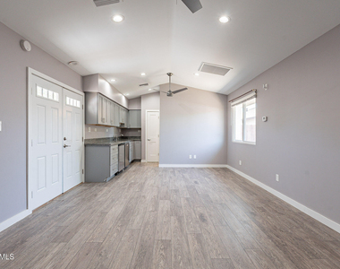 523 N Pasadena -- - Photo Thumbnail 12