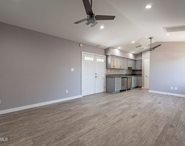 523 N Pasadena -- - Photo Thumbnail 8