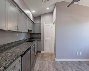 523 N Pasadena -- - Photo Thumbnail 18